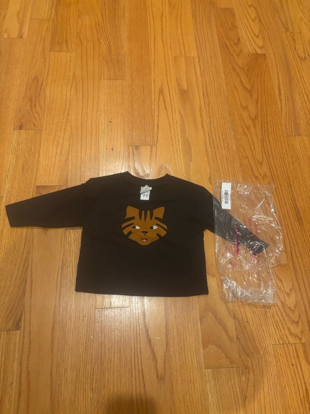 NWOT Hanna Andersson Black Long-Sleeve Shirt (Wild Cats)!